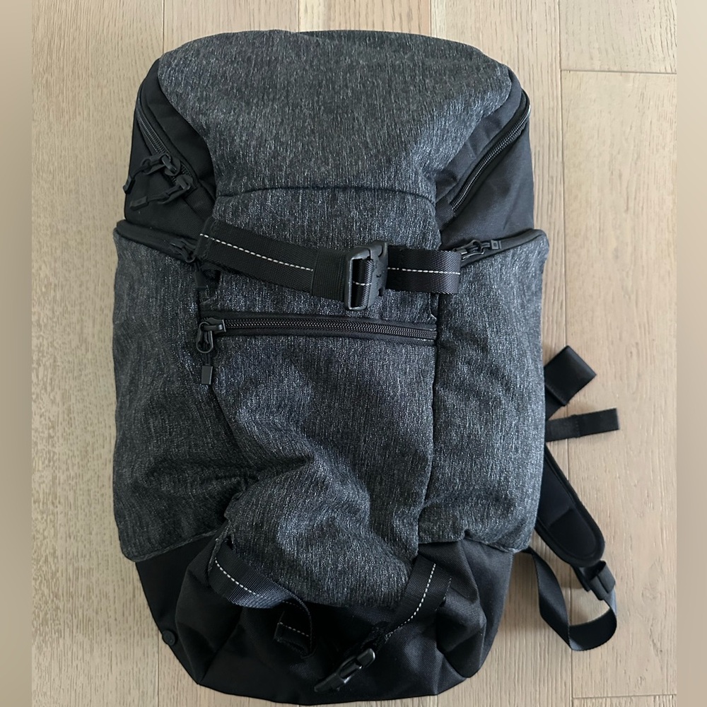 Lululemon Men’s Backpack